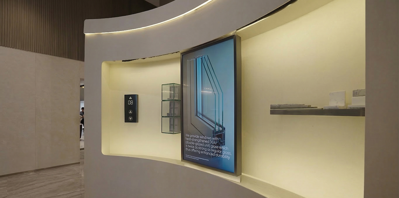 Curved Rotoscopic Wall