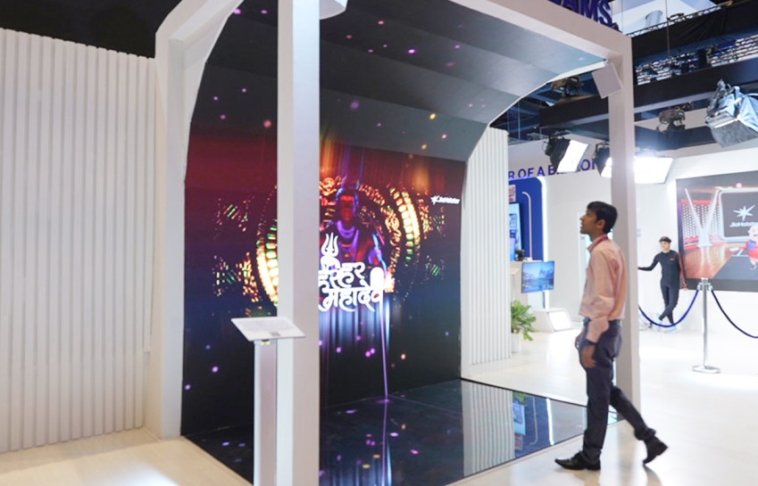 Immersive Tech Showcase at Waves 2025 | Live Interactive Brand ...