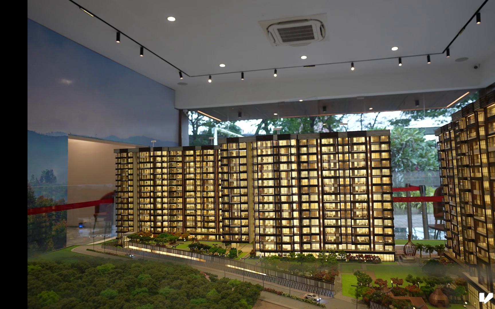 Discussion Room with Smart Led Tv