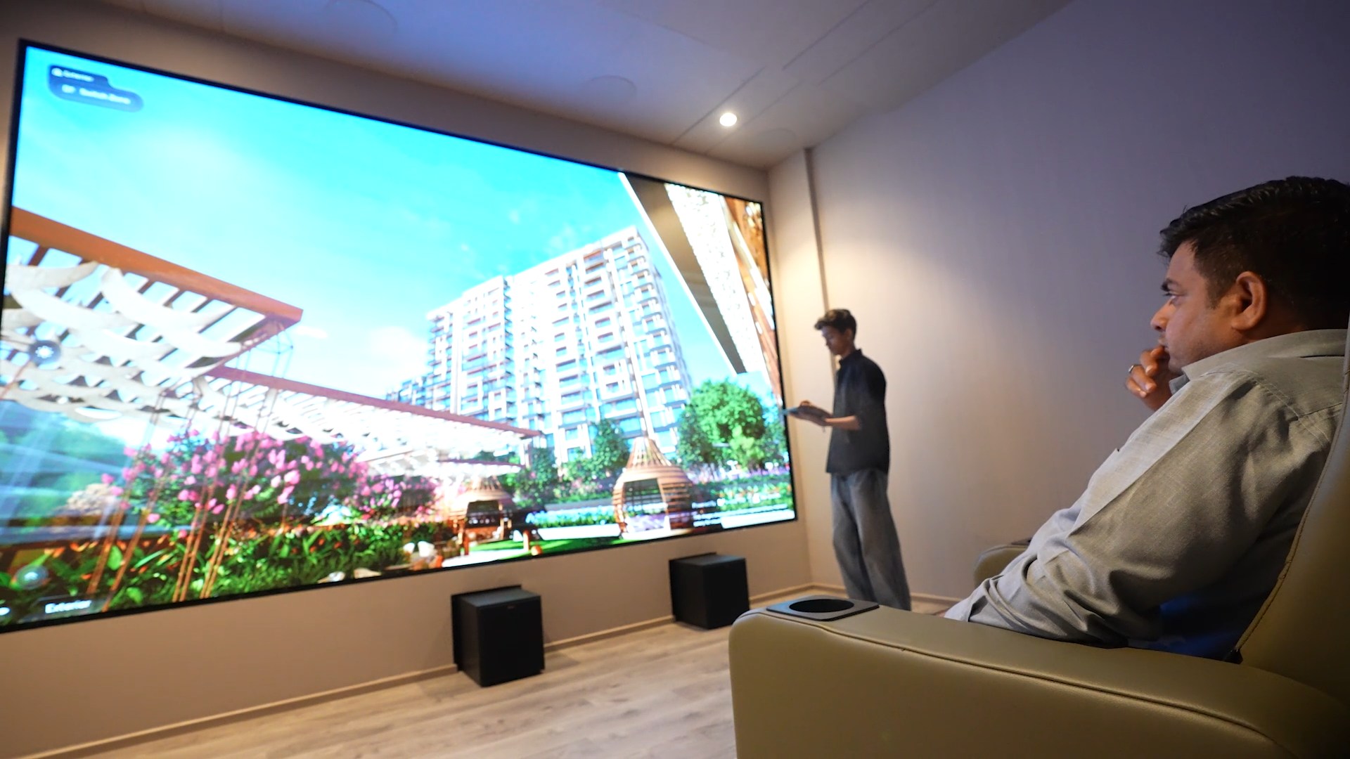13.5 ft × 8.3 ft, 1.8 mm pixel pitch